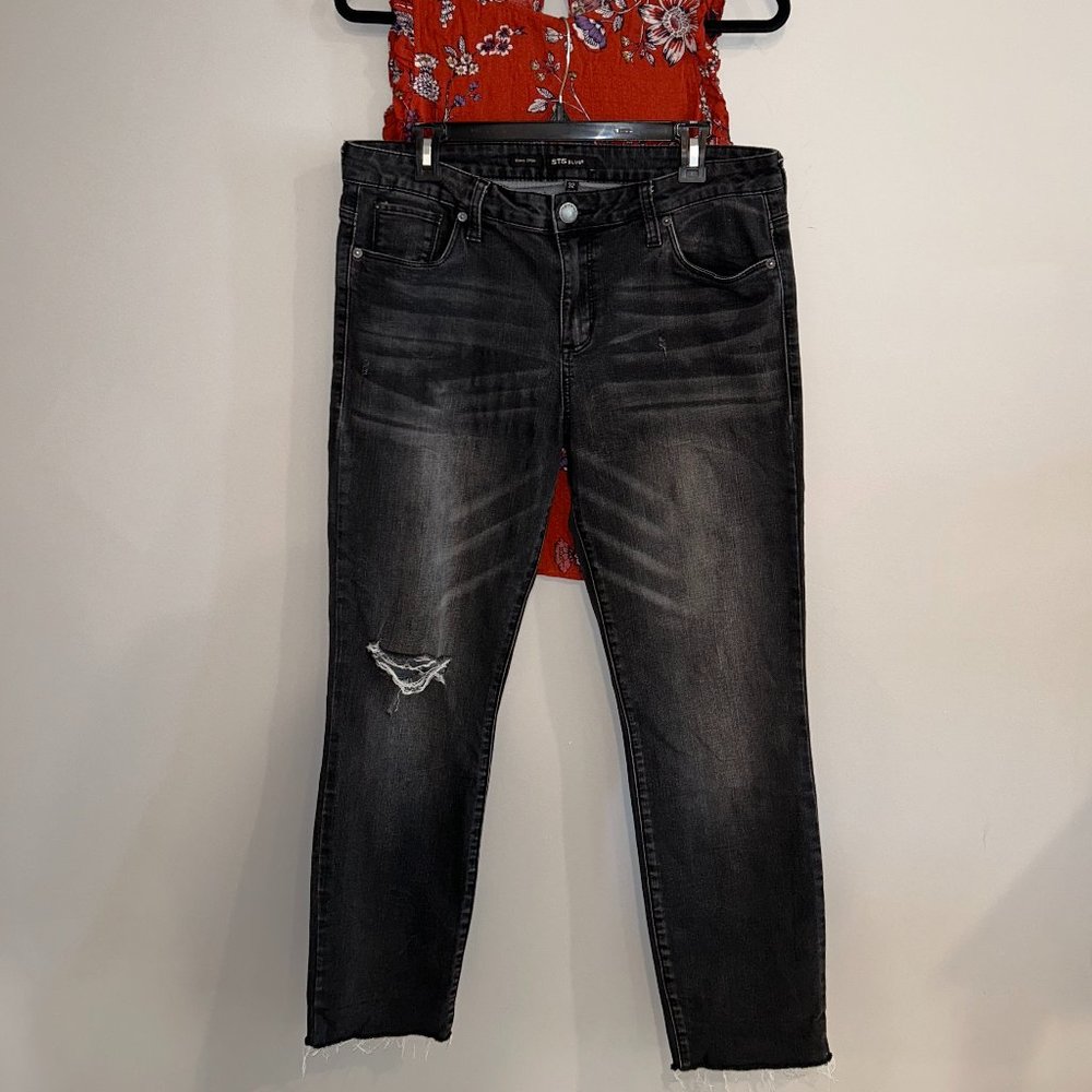 STSBlue Emma Crop 14/32 BLACK/RAWHEM/DISTRESSED